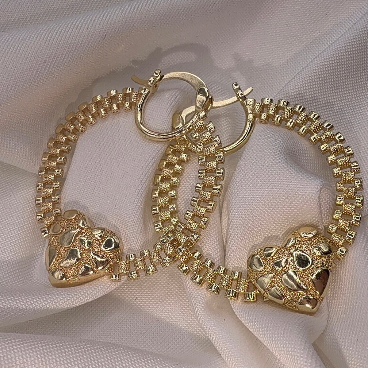 Nug heart hoops